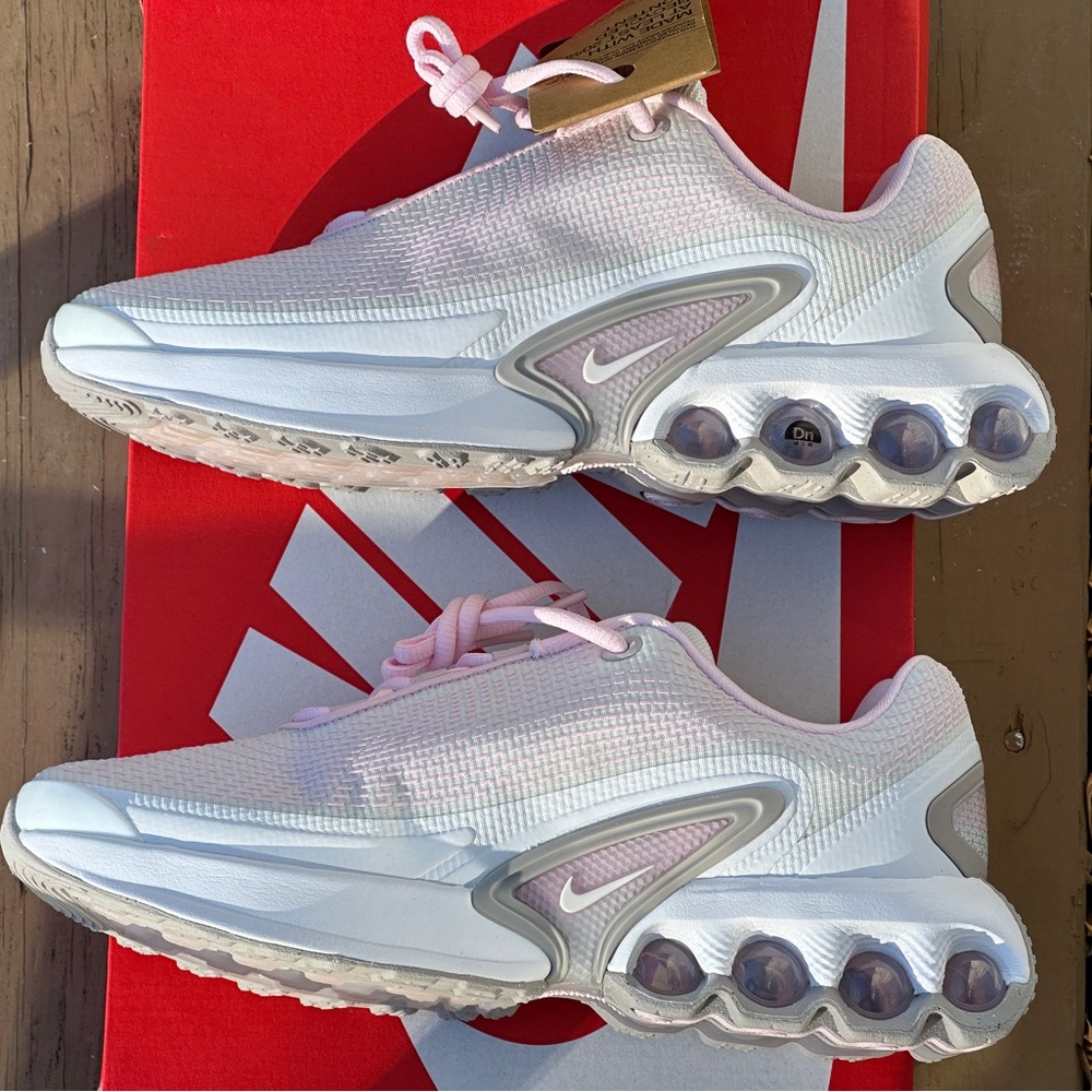 NEW Nike Pink Air Max DN BG Casual Sneaker Size Youth 7 (7Y) ; fits Womens 8.5 - Picture 7 of 9